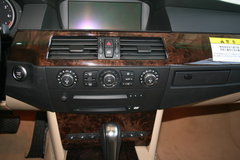 2006款 550i 4.8L 中规