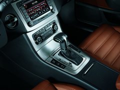 2010款 2.0TSI DSG 豪华型