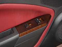 2010款 3.7L自动 敞篷版
