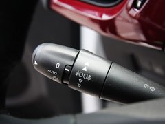 2012款 1.6L 自动 至尊版