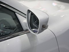 2011款 2.0L 自動 尊貴型