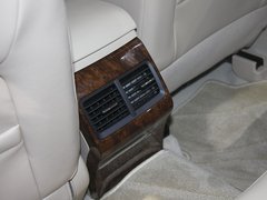 2011款 2.0L 自动 尊贵型