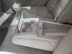2011款 2.0L 自动 尊贵型