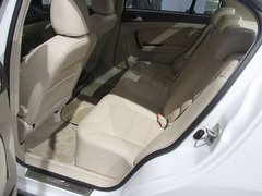 2011款 2.0L 自动 尊贵型