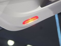 2011款 2.0L 自动 尊贵型