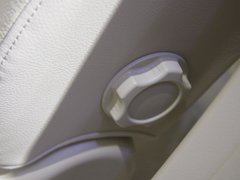 2011款 2.0L 自动 尊贵型