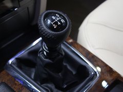 2011款 2.0L 自动 尊贵型