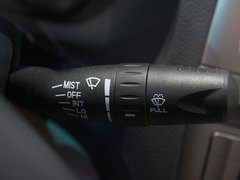 2011款 2.0L 自动 尊贵型