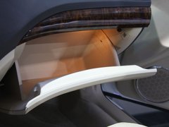 2011款 2.0L 自动 尊贵型