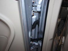 2011款 2.0L 自动 尊贵型