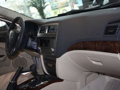 2011款 2.0L 自动 尊贵型