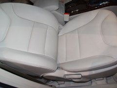 2011款 2.0L 自动 尊贵型