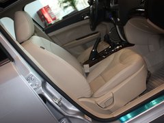 2011款 2.0L 自动 尊贵型