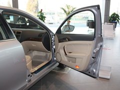 2011款 2.0L 自动 尊贵型
