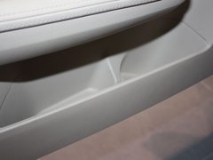 2011款 2.0L 自动 尊贵型