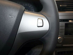 2011款 2.0L 自动 尊贵型