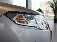 2011款 2.0L 自动 尊贵型