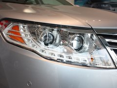 2011款 2.0L 自动 尊贵型