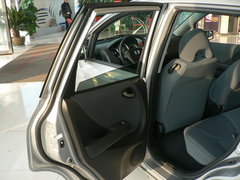 2004款 1.5L 自动 