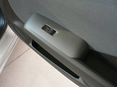 2004款 1.5L 自动 