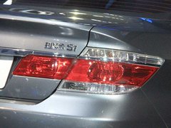 2011款 1.5L 自动 豪华版