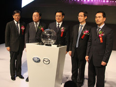 2011款 2.3 自动 至尊版 7座