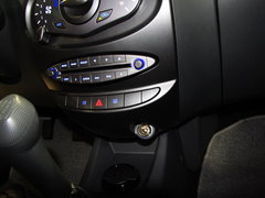 2010款 1.3L 手动 豪华版