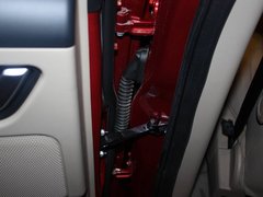 2011款 2.2T SD4 SE柴油款 5座