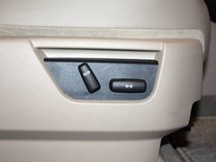 2011款 2.2T SD4 SE柴油款 5座