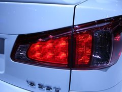 2011款 250 2.5 自动 精英版
