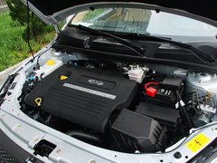 2010款 2.0L 自动 三厢尊贵型