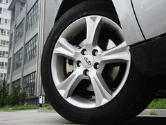 2010款 2.0L 自动 三厢尊贵型