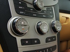 2010款 2.0L 自动 三厢尊贵型