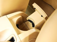 2010款 2.0L 自动 三厢尊贵型