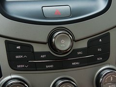 2010款 2.0L 自动 三厢尊贵型