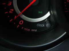 2010款 2.0L 自动 三厢尊贵型