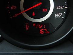 2010款 2.0L 自动 三厢尊贵型