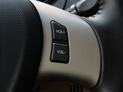 2010款 2.0L 自动 三厢尊贵型