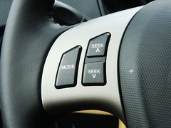 2010款 2.0L 自动 三厢尊贵型