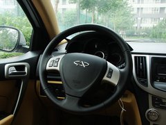 2010款 2.0L 自动 三厢尊贵型