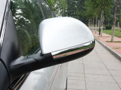 2010款 2.0L 自动 三厢尊贵型