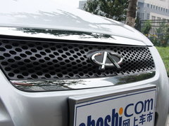 2010款 2.0L 自动 三厢尊贵型