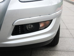 2010款 2.0L 自动 三厢尊贵型