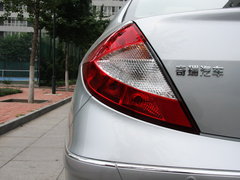 2010款 2.0L 自动 三厢尊贵型