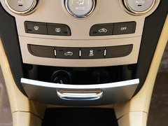 2010款 2.0L 自动 三厢尊贵型
