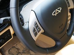 2010款 2.0L 自动 三厢尊贵型