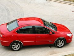 2010款 2.0L 自动 三厢尊贵型