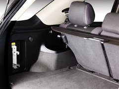 2010款 2.4L 手动 舒适型 5座