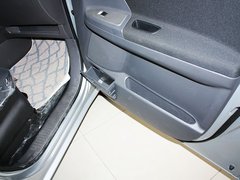 2011款 2.0 自动 豪华型 7座