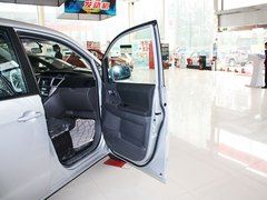 2011款 2.0 自动 豪华型 7座